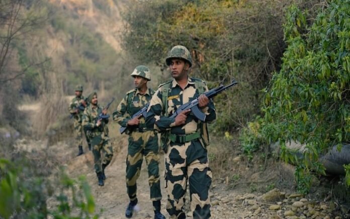 BSF: भारत-पाकिस्तान इंटरनेशनल बॉर्डर पर बनाये जा रहे स्थायी बंकर, युद्धस्तर पर भी हो रहा काम