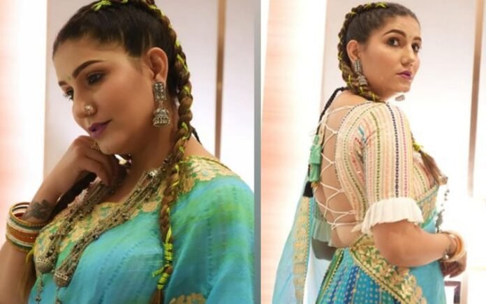 sapna choudhary stage dance video viral on bandook margi fans uses mobile flash light dvy