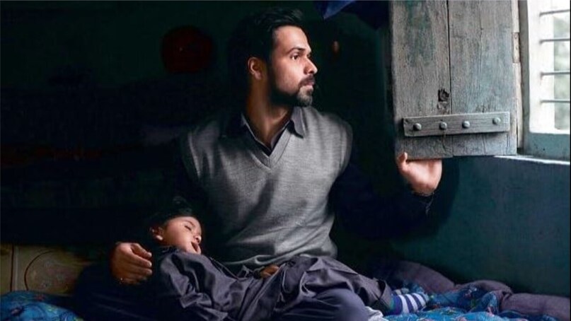 टाइगर्स (2014)-इस फिल्म में उन्होंने एक सेल्समैन का रोल निभाया, जो एक बड़े कॉर्पोरेट घोटाले का खुलासा करता है. यह उनकी सबसे गंभीर और अंतरराष्ट्रीय स्तर पर सराही गई परफॉर्मेंस में से एक है.