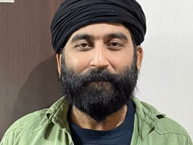 'क्या असली अपराधियों को बुलाए', विवेक सिन्हा ने डॉयलॉग पर दी सफाई