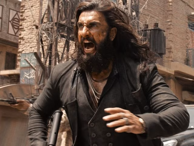 'धुरंधर 2' ने 700 करोड़ क्लब में मारी एंट्री, धुआं-धुआं हुआ बॉक्स ऑफिस