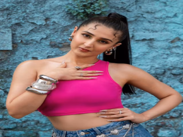 'जेन जी' की फेवरेट सिंगर, 1 गाने ने बनाया स्टार, मिल रहे एक्टिंग के मौके