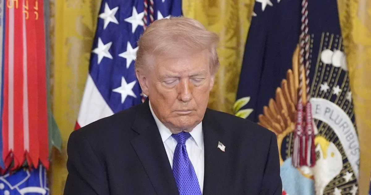 Donald Trump Iran War Opinion: डोनाल्ड ट्रंप ईरान युद्ध को दे रहे 10 में से 15 नंबर, फिर भगवान की शरण में क्यों?