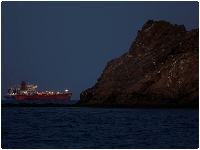 'ब्लैक गोल्ड' से घुटनों पर आया अमेरिका, समंदर में तैर रहा 18 करोड़ बैरल का तेल