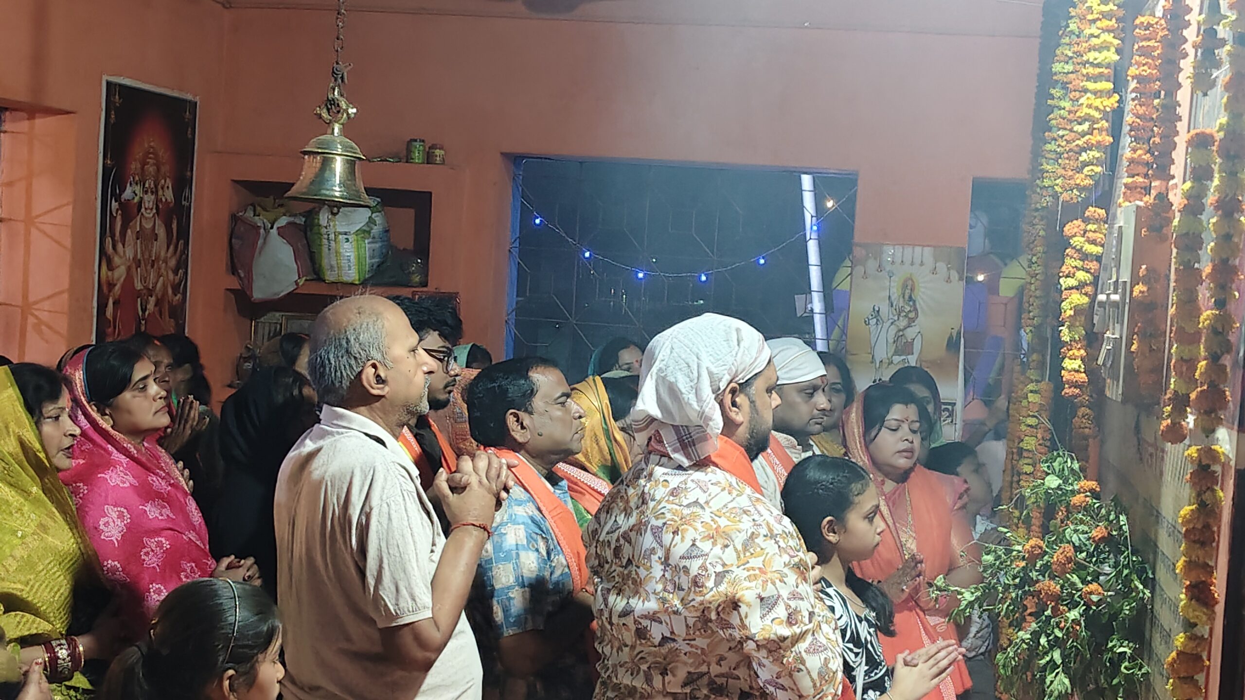 नवरात्र का पांचवां दिन: मां स्कंदमाता के जयकारों से गूंजा काली मंदिर, उमड़ी श्रद्धालुओं की भीड़