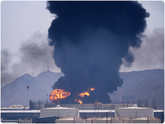 ईरान से जंग का 'एंड गेम' नहीं जानते ट्रंप? मिडिल ईस्ट में फंस गई अमेरिकी सेना