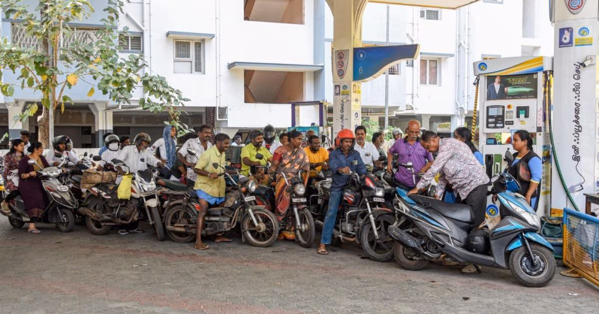 Petrol Pump Owner Commission | एक लीटर पेट्रोल पर पंप मालिक को कितना मुनाफा मिलता है? क्या इतनी ही होती है एक दिन की कमाई?