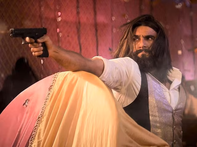  'धुरंधर: द रिवेंज' की स्क्रीनिंग के दौरान हिंसा, तोड़ी थिएटर की स्क्रीन