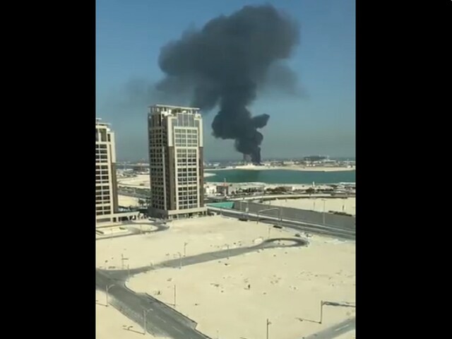 FIFA WC: मैक्सिको-अर्जेंटीना मैच से पहले हादसा, स्टेडियम के पास लगी भीषण आग