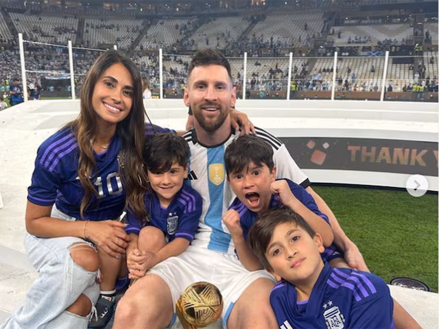 जीत के बाद मेसी की पत्नी का छलका दर्द, कहा- आप पर इतने सालों तक...