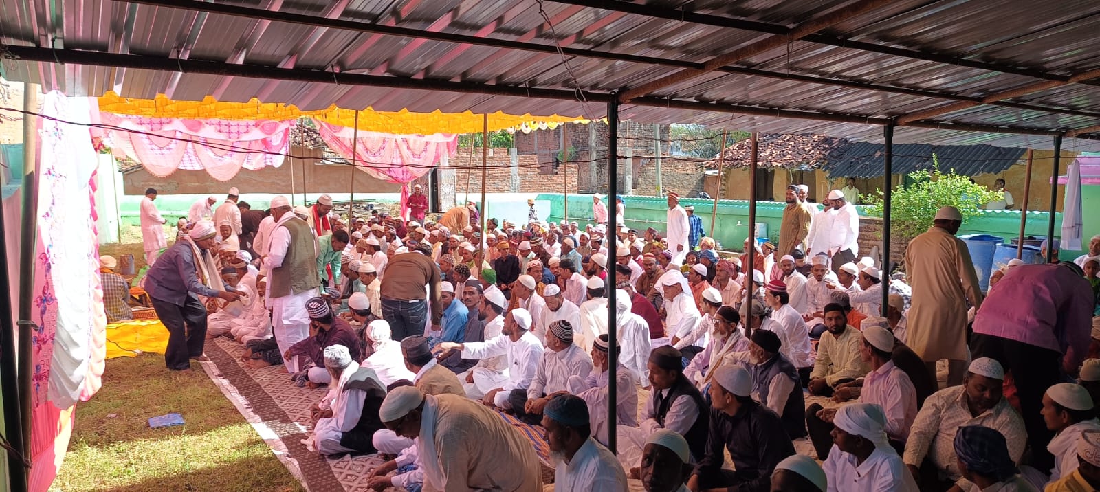 कोन ईदगाह में अदा की गई ईद-उल-फित्र की नमाज़, अमन-चैन और भाईचारे की मांगी गई दुआ