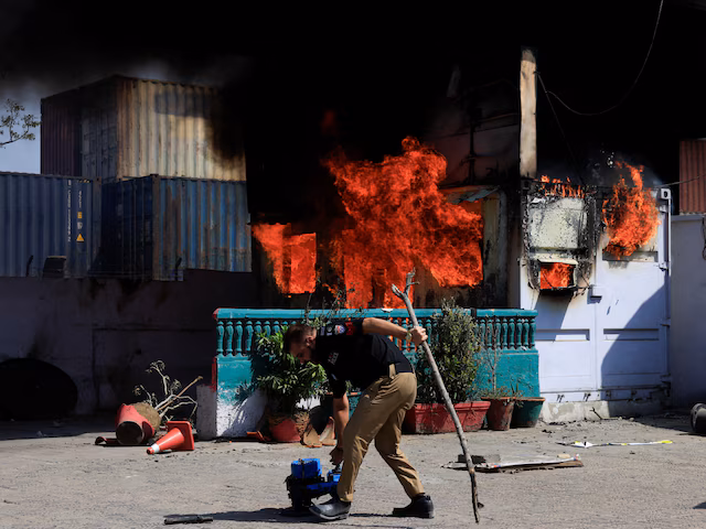 दूतावास घेरने का पड़ा उल्टा असर, US में पाकिस्तानियों का वीजा रद्द करो की मांग