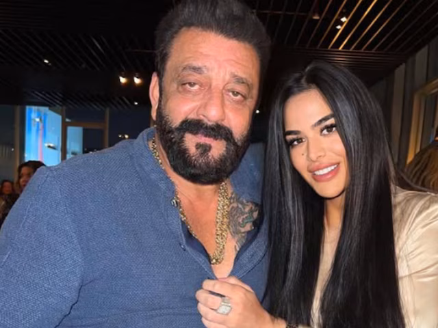 'धुरंधर 2' की आंधी के बीच संजय का धमाका, 'आखिरी सवाल' से फैंस की बढ़ाई धड़कनें