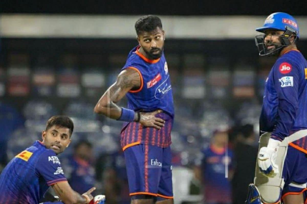 क्या हार्दिक और सूर्यकुमार एक पेज पर नहीं है, ‘टीम शीट’ ने बढ़ाई फैंस में टेंशन, कोच ने बताया अनफिट तो कैसे की बल्लेबाजी?