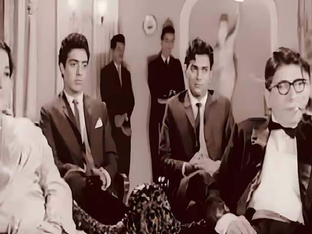 एक्टिंग में हुए फ्लॉप, 'तकदीर' ने बना दिया डायरेक्टर, तोड़े बॉक्स ऑफिस रिकॉर्ड