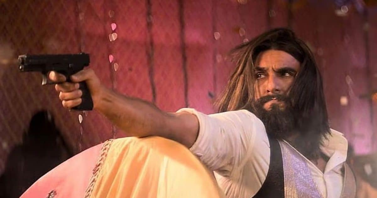 ‘धुरंधर: द रिवेंज’ की स्क्रीनिंग के दौरान हिंसा, तोड़ी थिएटर की स्क्रीन, तोड़-फोड़ का वीडियो वायरल