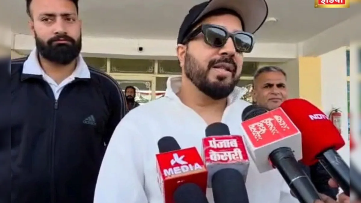 मीका सिंह पहुंचे वैष्णो देवी मंदिर, बोले- ‘मां का बुलावा आया तो यहां पहुंच गया