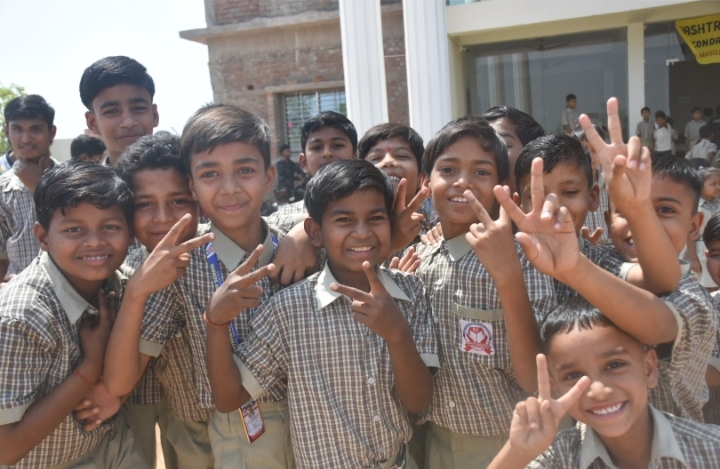 🔥 ऐतिहासिक उपलब्धि: पोलवा के राष्ट्रीय हायर सेकेंडरी स्कूल को CBSE से 10+2 की मान्यता, क्षेत्र में खुशी की लहर 🔥