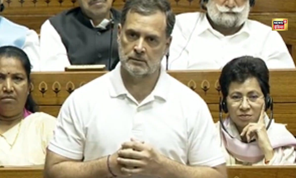 VIDEO: डर को हराना दादी से सीखा… जब बहस के बीच राहुल गांधी ने सुनाई दादी की कहानी
