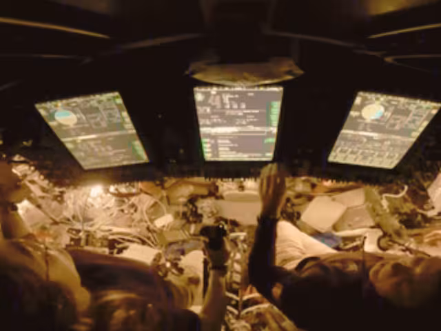 'असली चांद धरती से बिल्कुल अलग', आर्टेमिस II मिशन पर गए एस्ट्रोनॉट्स का अनुभव