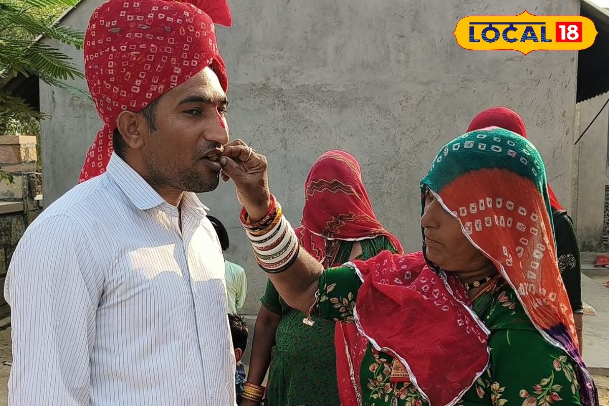 सब्जी बेचने वाला बना RAS अफसर! पवन प्रजापत की जिद और मेहनत की कहानी, 63वीं रैंक लाकर बदल दी पूरी किस्मत