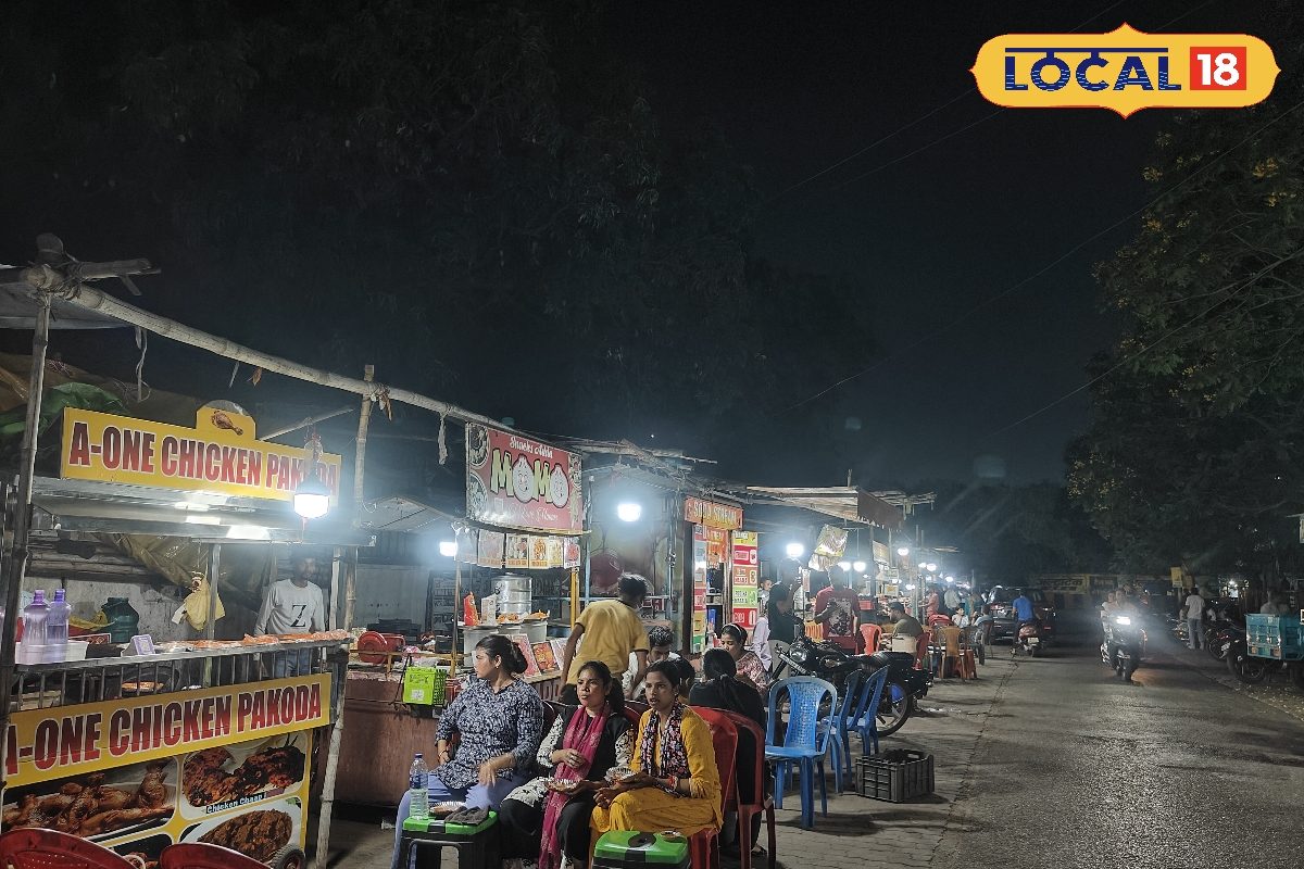 मक्खन में नहायी पावभाजी, चिकन पकोड़ा, मसाला सोडा…सब है यहां, खबोड़ों की फेवरेट खाऊ गली