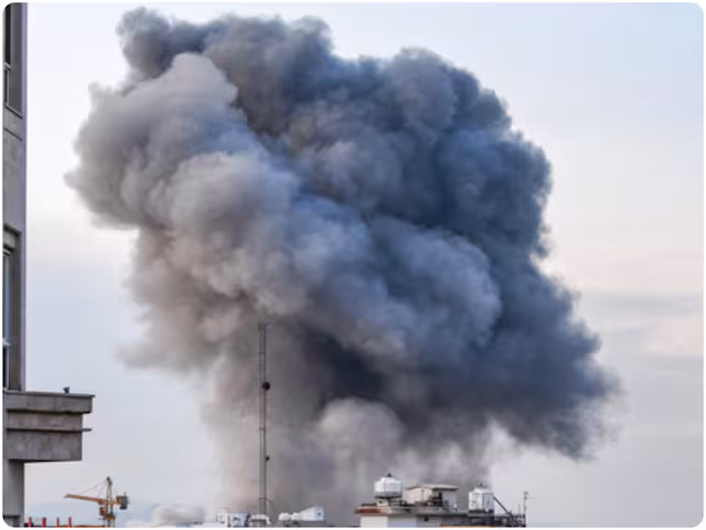 मिडिल ईस्ट में आसमान से बरस रही मौत: 43 लाख लोग बेघर, 3000 से ज्यादा मौतें