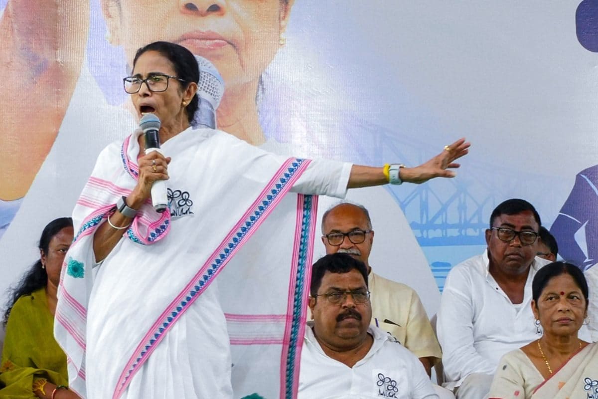 बीच मझधार में क्या डूबेगी ममता बनर्जी और TMC की ‘नाव’? बंगाल में SIR के बाद 27 लाख मुस्लिम वोटरों के नाम कटे!
