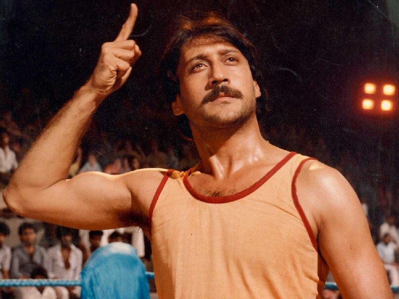 Bollywood Superstars Struggle Stories, Jackie Shroff Chana seller, Rajinikanth Bus Conductor, Akshay Kumar Waiter life, Nawazuddin Siddiqui Watchman, सुपरस्टार्स का संघर्ष, बॉलीवुड एक्टर्स की पुरानी नौकरियां, जैकी श्रॉफ की कहानी, रजनीकांत बस कंडक्टर, अक्षय कुमार वेटर