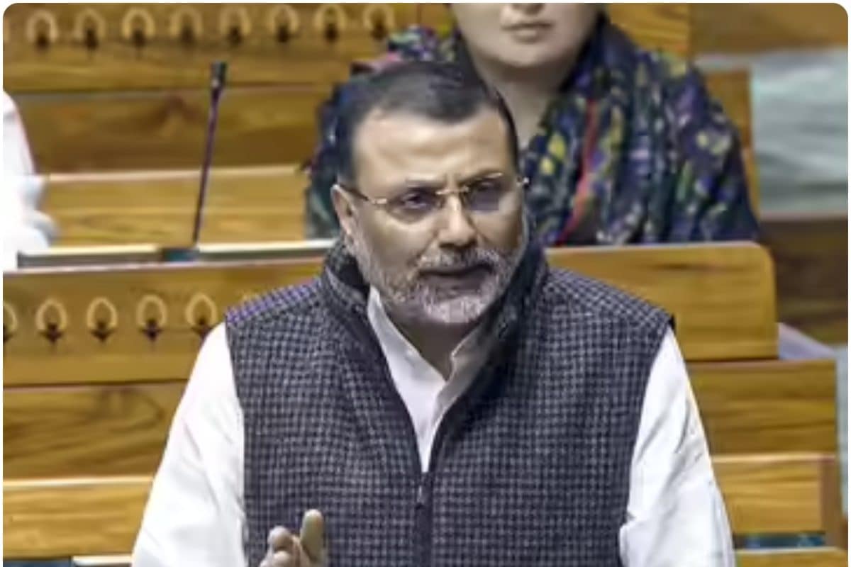 सोनिया गांधी ने संसद में किसको पीटा था? निशिकांत दुबे ने क्या बताया, जिसपर अखिलेश तमतमा गए