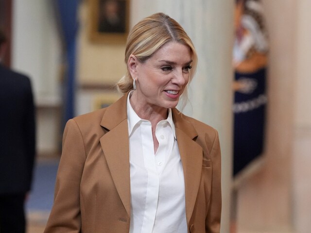 अटॉर्नी जनरल पाम बोंडी की छुट्टी, ट्रंप की 'हिट लिस्ट' में अब अगला नंबर किसका?