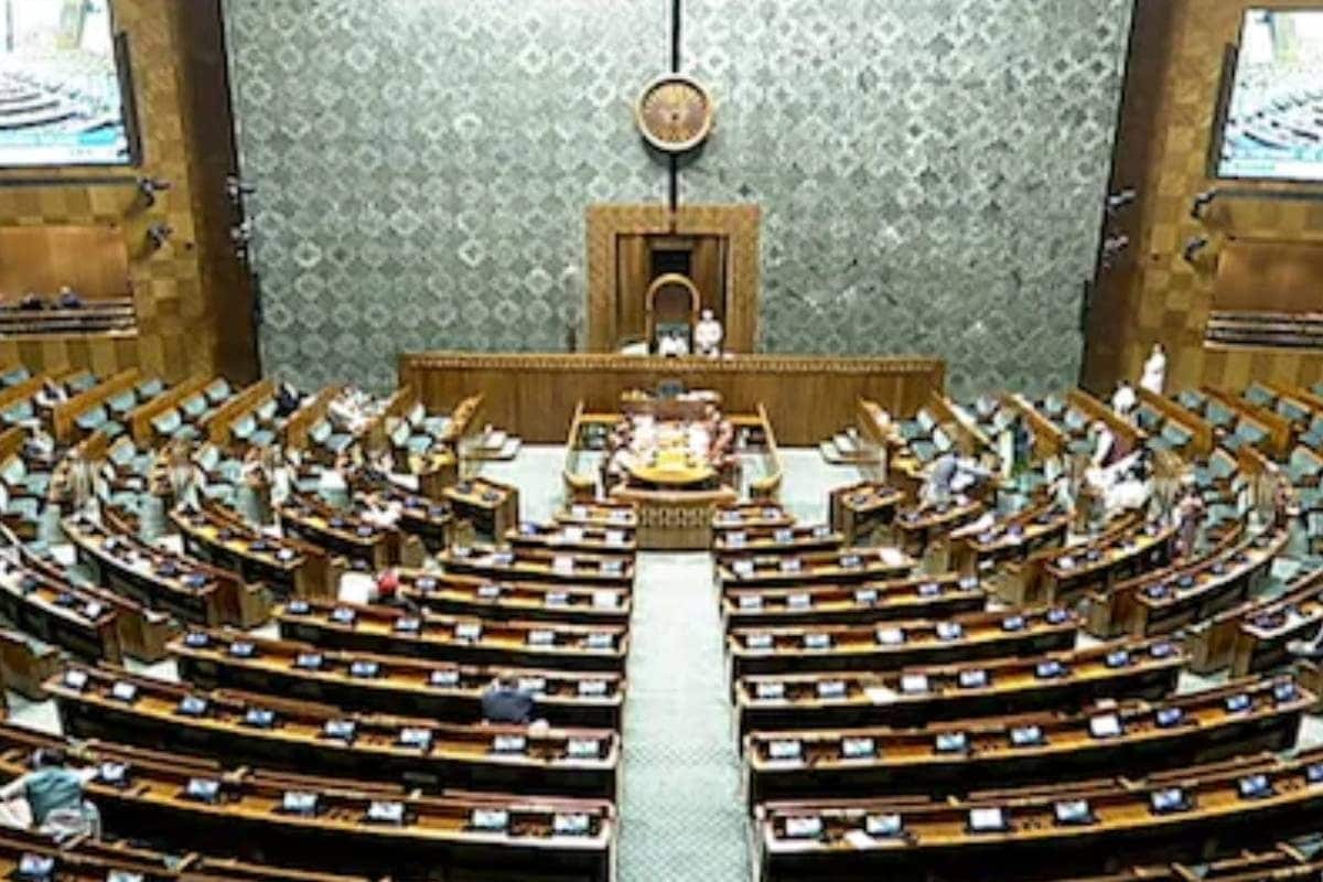 संसदीय दंगल: क्या इंडिया गठबंधन की 35 महिला सांसद बनेंगी गेमचेंजर? कुछ देर में महिला आरक्षण बिल पर वोटिंग