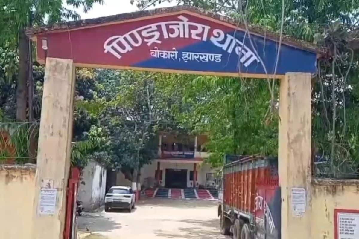 Jharkhand News: बोकारो SP का बड़ा एक्शन, 28 पुलिसवालों को एकसाथ किया सस्पेंड, ये है वजह