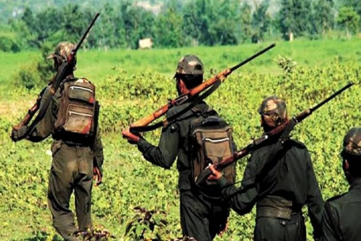 Jharkhand News: सारंडा के जंगल में सुरक्षा बल और नक्सलियों के बीच एनकाउंटर, एक जवान घायल