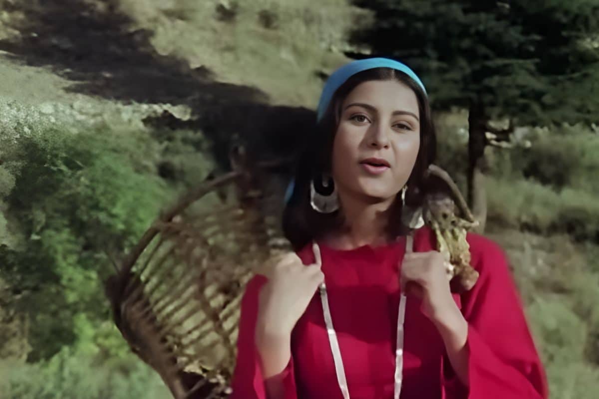 लता मंगेशकर-नितिन मुकेश का गाना, पूनम ढिल्लों ने सादगी से जीता दिल, सुपरहिट निकली कालजयी फिल्म