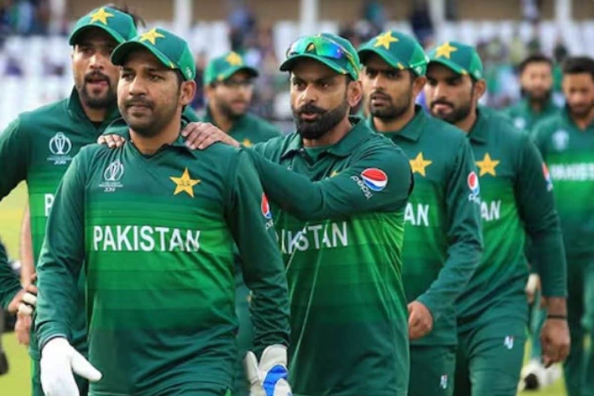 पाकिस्तान क्रिकेट में फिर उथल पुथल, पिछले महीने संन्यास लेने वाले सरफराज बने टेस्ट टीम के कोच, 4 नए खिलाड़ियों को मौका