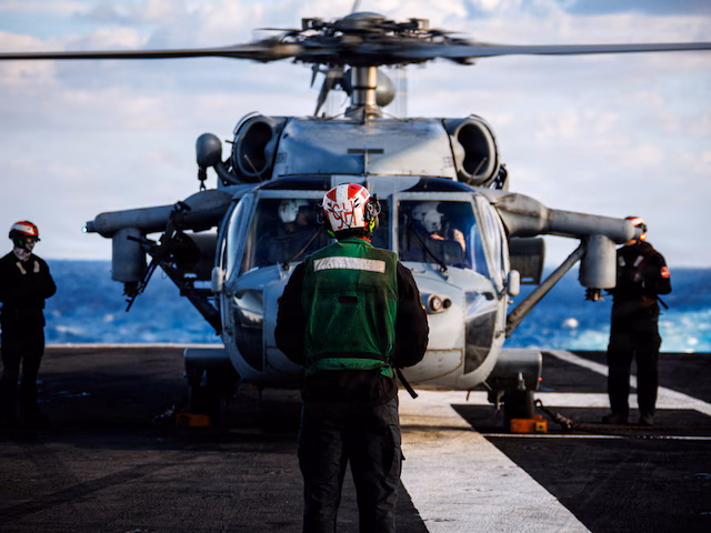 ईरान ने US की बादशाहत को किया मटियामेट, 2 फाइटर जेट के बाद हेलीकॉप्टर पर अटैक