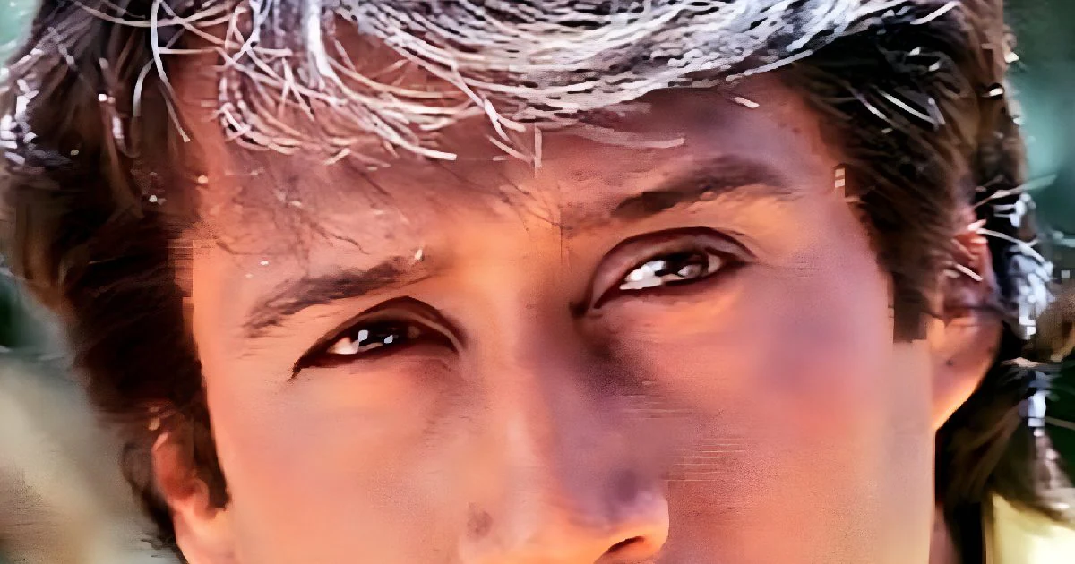 कोई बस स्टैंड पर बेचता था चने, तो कोई करता था कुली का काम; एक्टिंग में आने से पहले क्या करते थे ये 6 सुपरस्टार