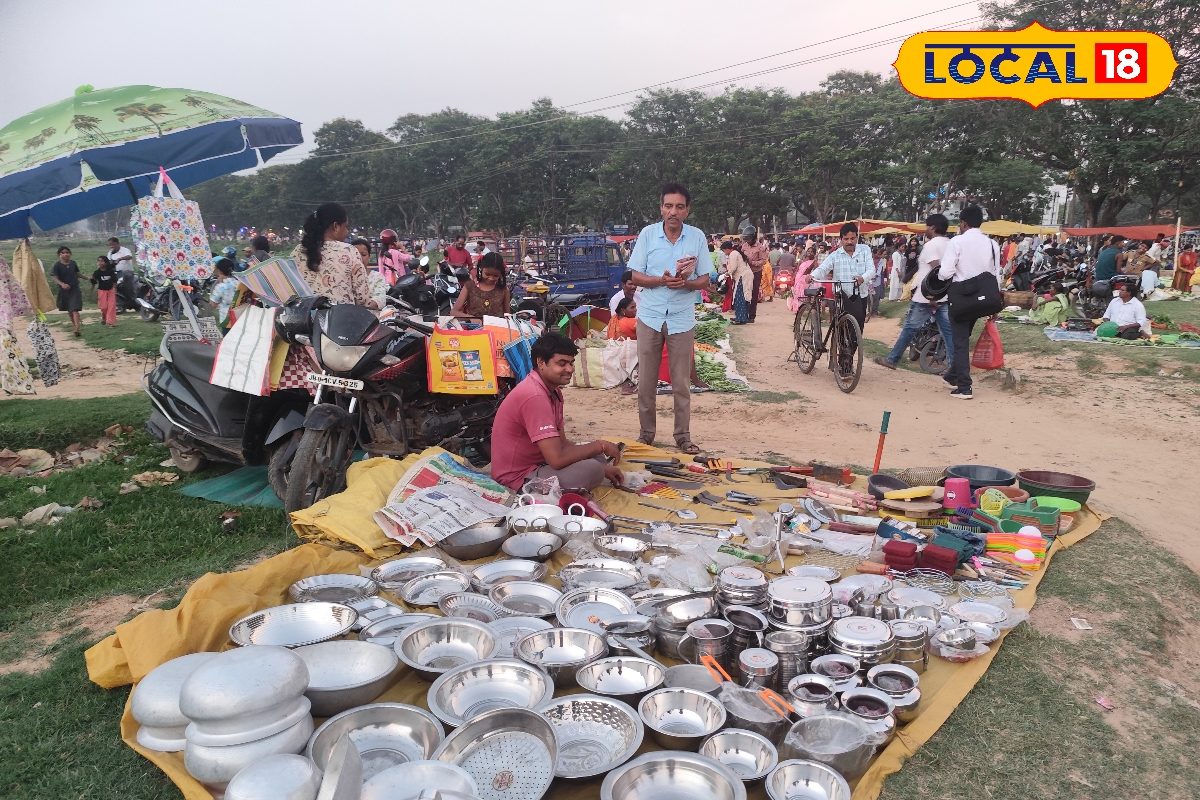 ₹5 से शॉपिंग का मजा! रांची का अनोखा आदिवासी मार्केट, यहां चिकन-मटन आंखों के सामने बनाकर खाएं