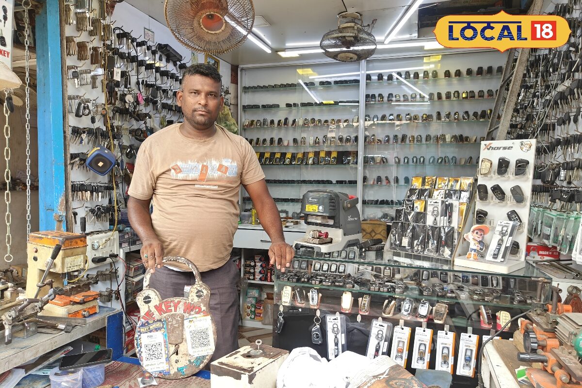 अमेरिका से अलीगढ़ तक के तालों की चाबी बनती है यहां! 60 साल पुरानी दुकान, 40 किलो का ताला भी मौजूद