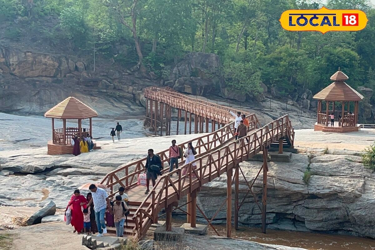 लातेहार: जंगलों के बीच स्वर्ग सा अहसास… गर्मी में यह जलप्रपात बना सुकून और रोमांच का नया ठिकाना