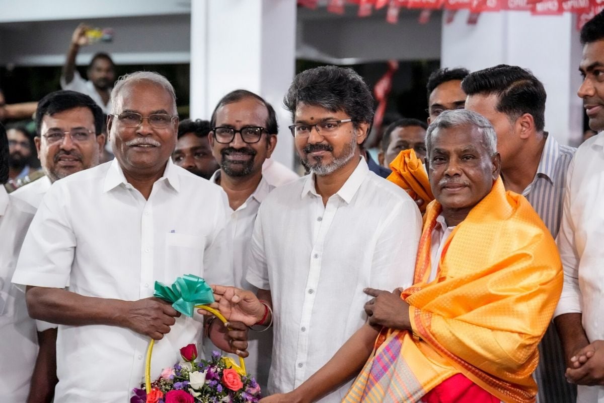 Thalapathy Vijay New CM: आखिरकार थलापति को मिल ही गई ‘विजय’, जुटा लिया 118 का आंकड़ा, कब लेंगे शपथ?