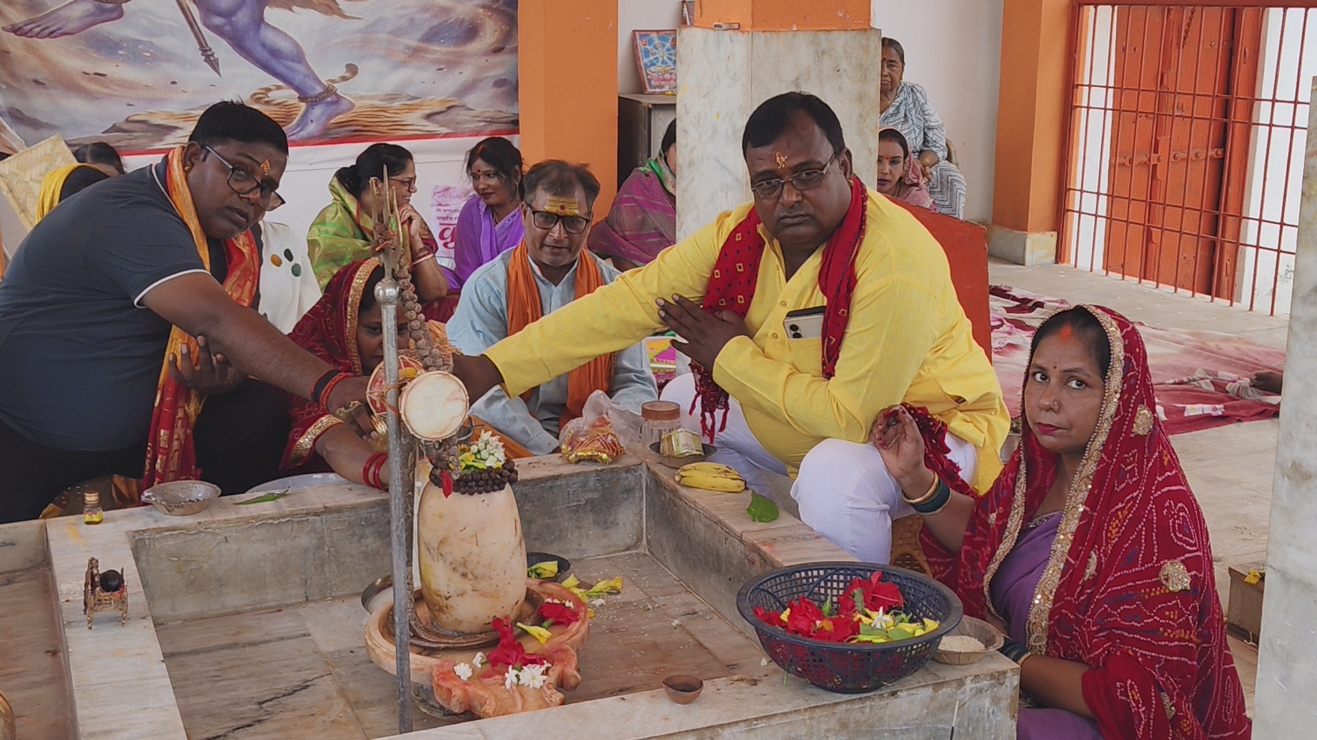 50 वर्ष पुराने शिव मंदिर में माता पार्वती की मूर्ति की प्राण-प्रतिष्ठा सम्पन्न, भक्तिमय माहौल में उमड़ा जनसैलाब