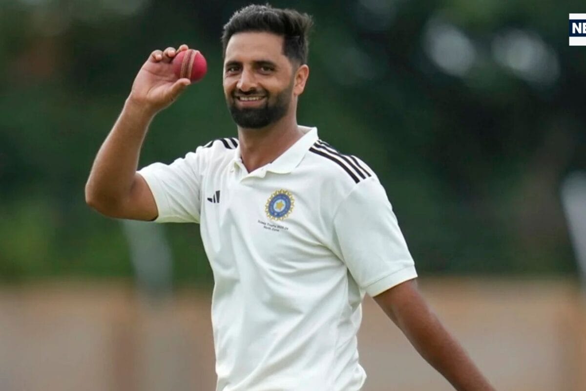 IND vs AFG: अफगानिस्तान टेस्ट से पहले भारतीय टीम में होगा बदलाव, आकिब नबी की चमकेगी किस्मत, जानें कौन होगा बाहर