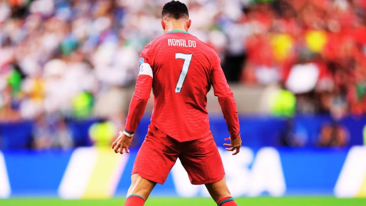 Cristiano Ronaldo VS Lionel Messi: 24 घंटे भी नहीं टिका लियोनेल मेसी का वर्ल्ड रिकॉर्ड, क्रिस्टियानो रोनाल्डो ने कर दिया ध्वस्त, बने बादशाह