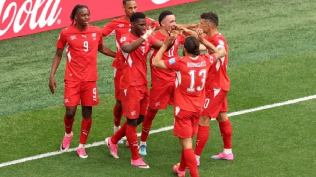 FIFA World Cup 2026: स्विट्जरलैंड राउंड ऑफ 32 में पहुंचा, हार के बाद भी कनाडा ने नॉट आउट में पहुंच रचा इतिहास