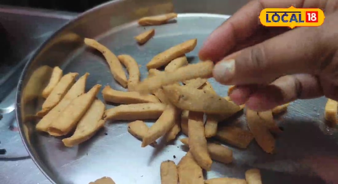 सिर्फ आटे से बनाएं ये देसी कुरकुरा, बच्चों को आएगा खूब पसंद, 3 स्टेप में होगा तैयार, जानें रेसिपी