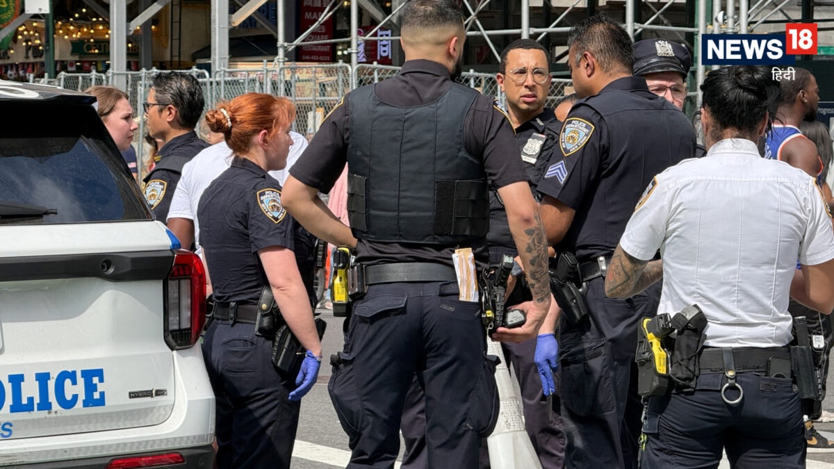 US Crime News: Times Square Firing | US News Hindi | USA Update- न्यूयॉर्क के टाइम्स स्क्वायर में दिनदहाड़े बवाल, पहले चाकू चला