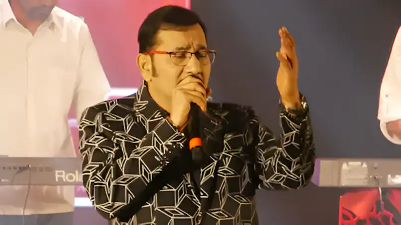 Sudesh Bhosale, Sudesh Bhosale news, Sudesh Bhosale Birthday, Happy Birthday Sudesh Bhosale, Sudesh Bhosale hit Songs, Sudesh Bhosale voice of Amitabh Bachchan, सुदेश भोसले, सुदेश भोसले समाचार, सुदेश भोसले जन्मदिन, जन्मदिन मुबारक सुदेश भोसले, सुदेश भोसले हिट गाने, सुदेश भोसले अमिताभ बच्चन की आवाज