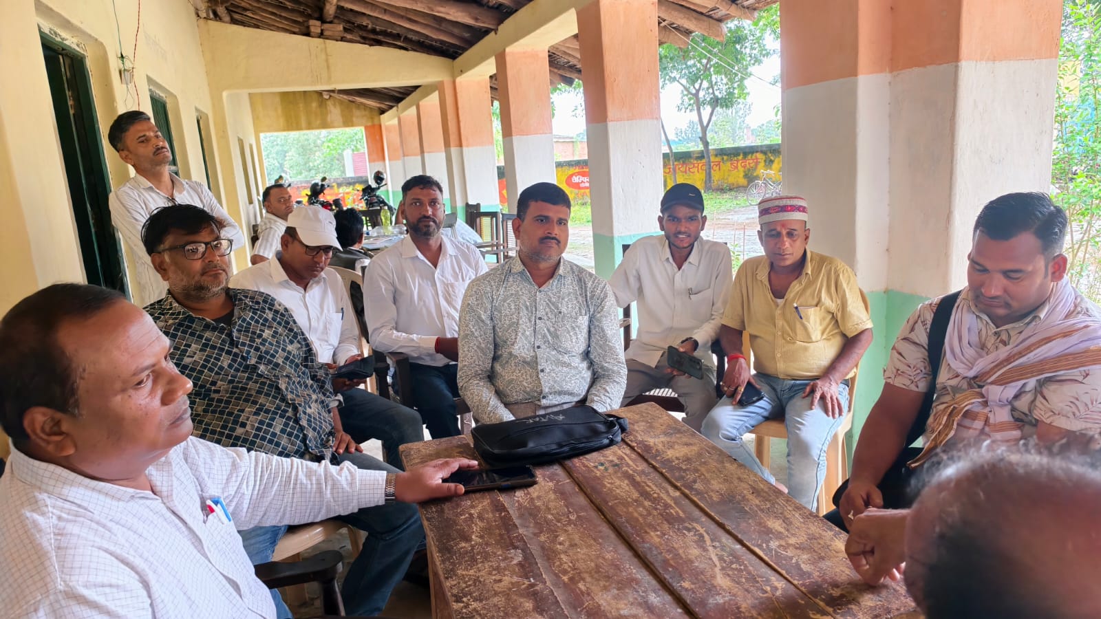 भारती इंटरमीडिएट कॉलेज के ज्ञापन में ‘लाभ ले रहे’ शब्द पर अभिभावकों में नाराजगी, प्रधानाचार्य ने मानी गलती